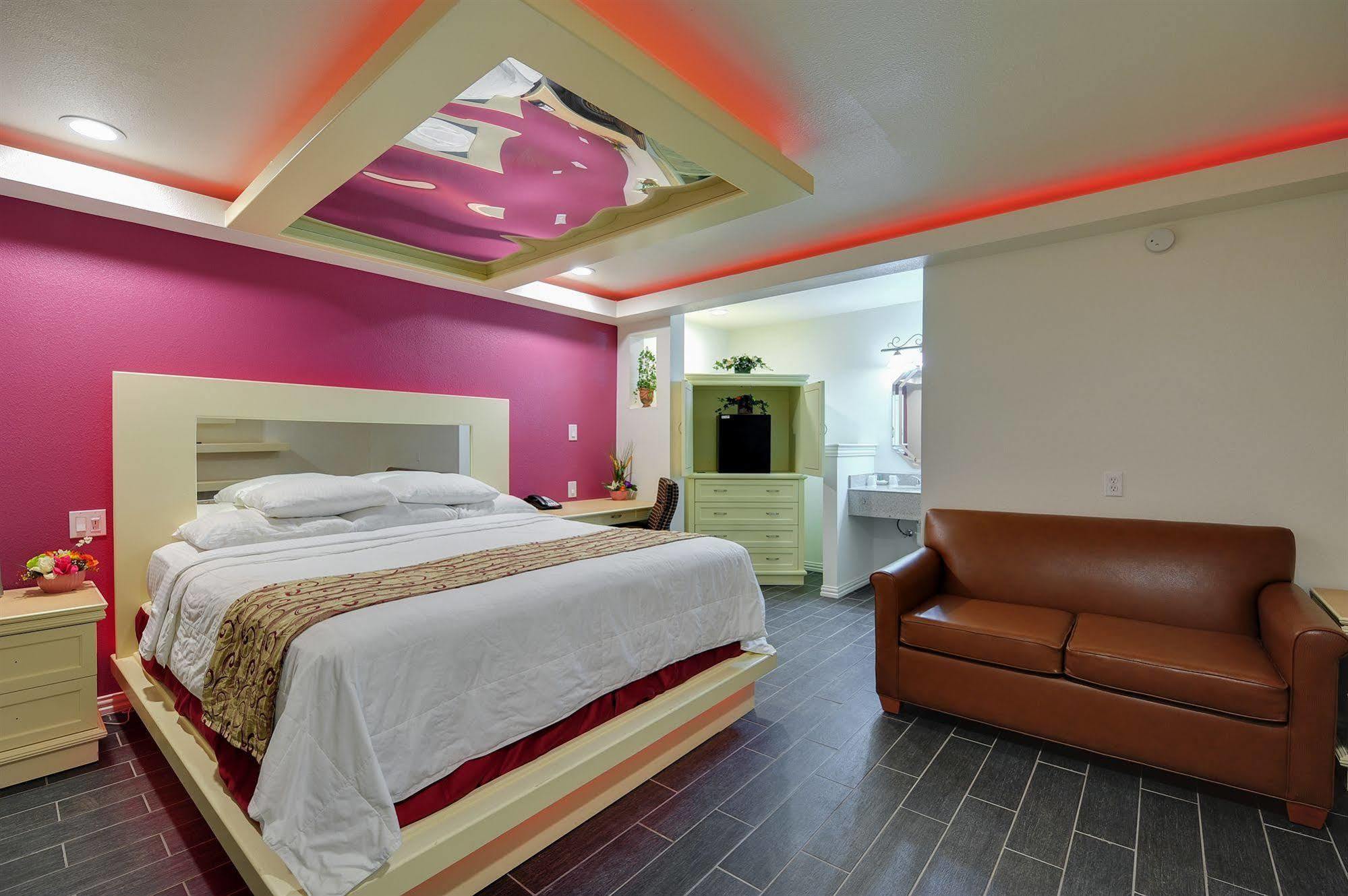 Romantic Inn & Suites Dallas Eksteriør bilde