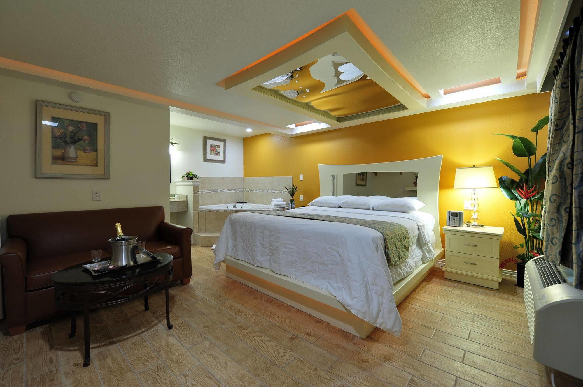 Romantic Inn & Suites Dallas Eksteriør bilde